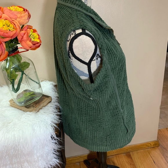 Woolrich Kinsdale Corduroy Vest Womens Medium Green Zipper Pockets Mock Neck - Picture 4 of 6